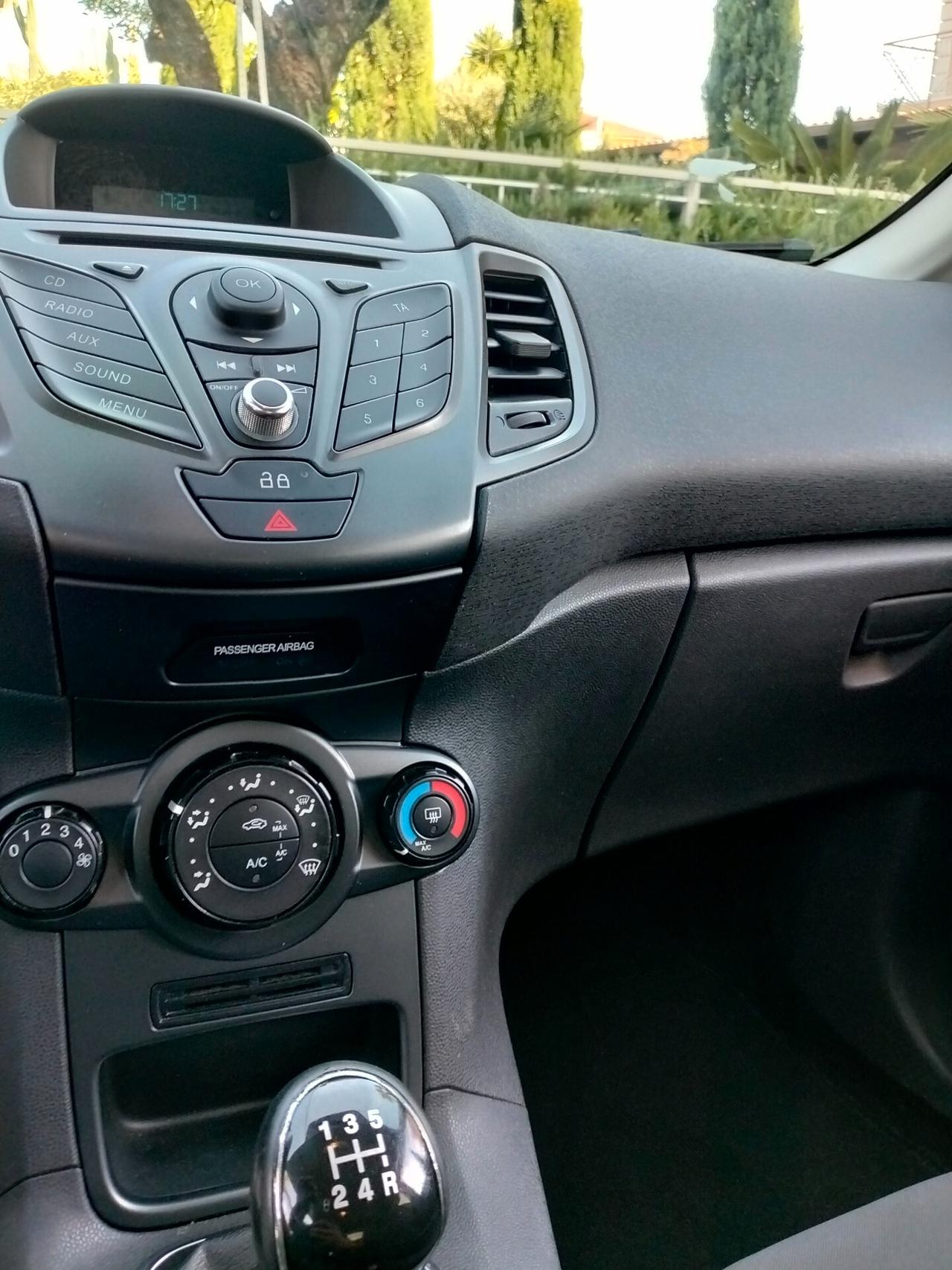 Ford Fiesta 1.4 5 porte Bz.- GPL
