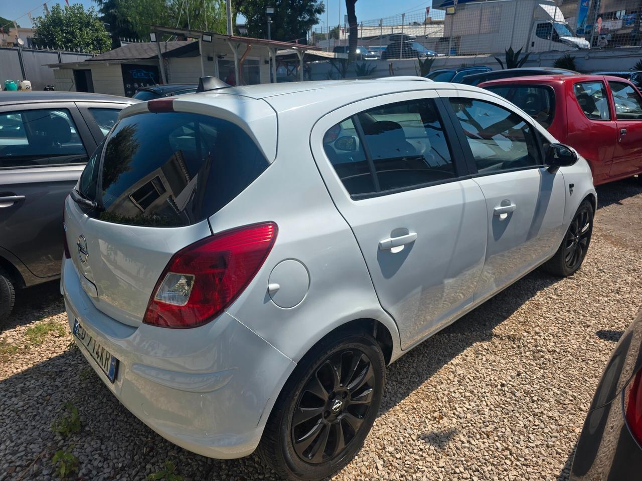 Opel Corsa 1.2 80CV 5 porte GPL-TECH Edition