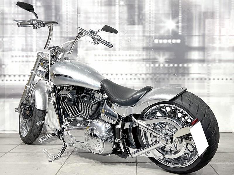 Harley Davidson 1690 Breakout FXSB