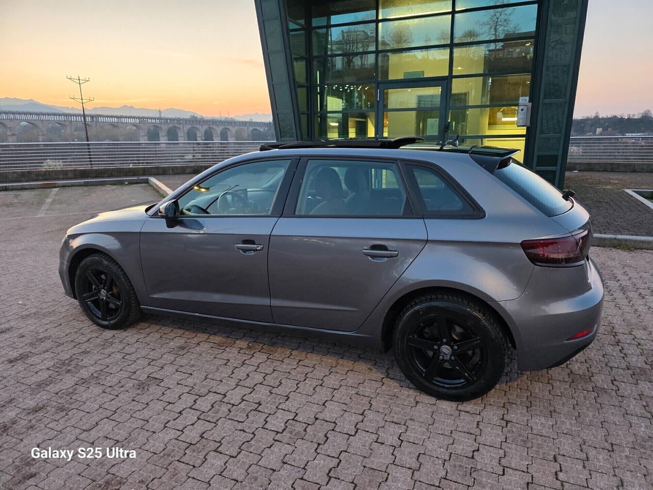 Audi A3 tetto apribile valutiamo usato/scambio