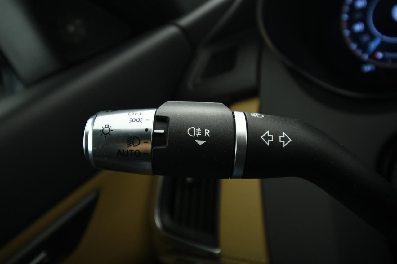 JAGUAR E-Pace 2.0d i4 mhev R-Dynamic SE awd 163cv auto N1+PREZZO+IVA+CAMERA 360