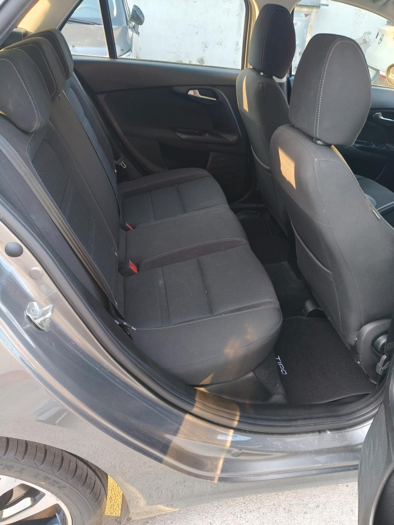 Fiat Tipo 1.6 Mjt S&S SW Lounge