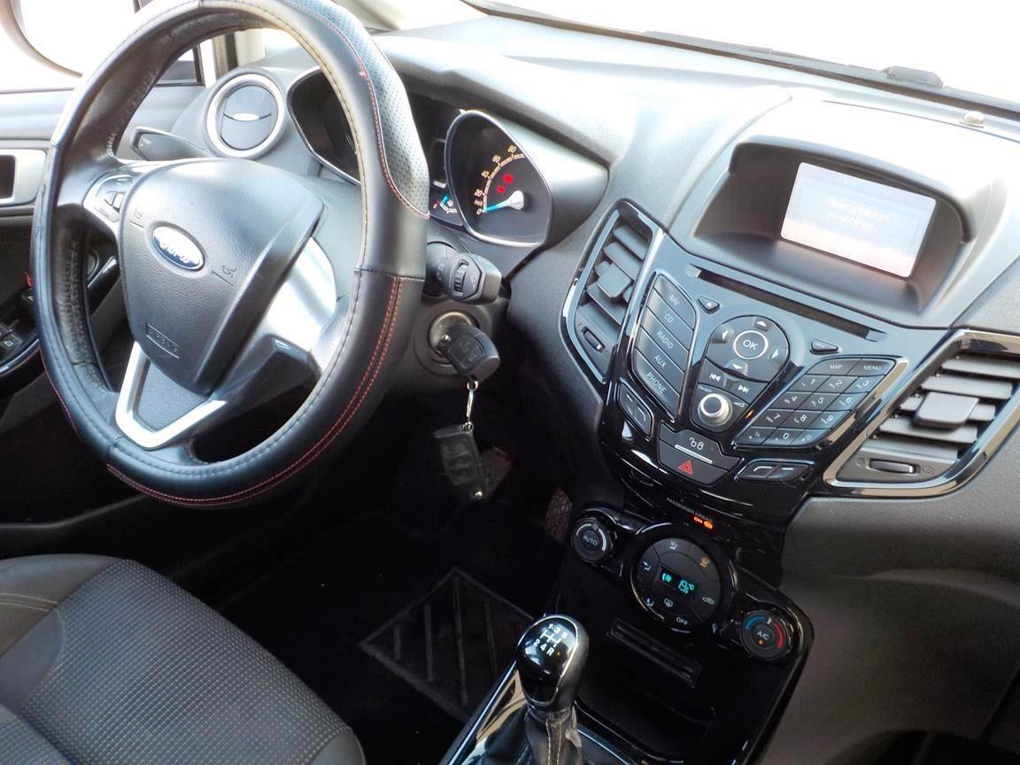 Ford Fiesta 1.5 TDCi 75CV 5 porte Titanium