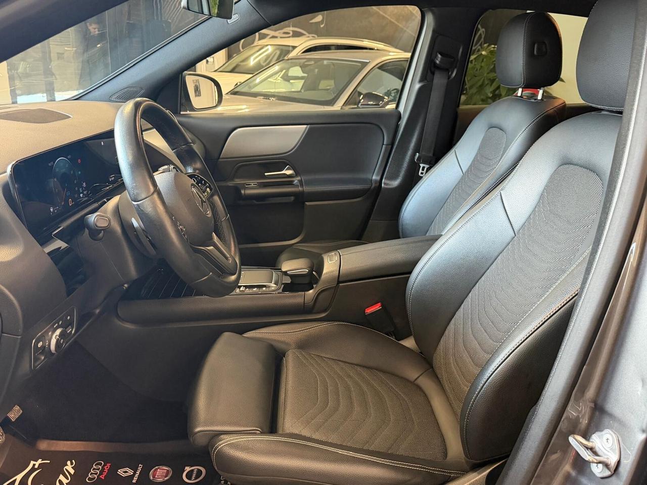 MERCEDES GLA 250E EQ-POWER SPORT 1.3 160CV PELLE NAVI CAM ANNO 2023