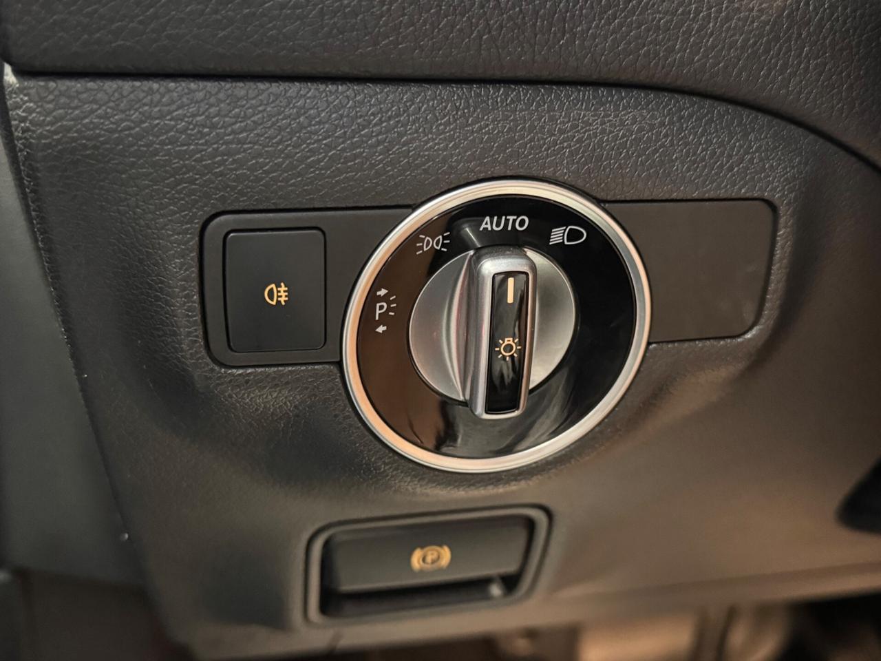 Mercedes-benz GLA 200 d Automatic Sport Tetto apribile