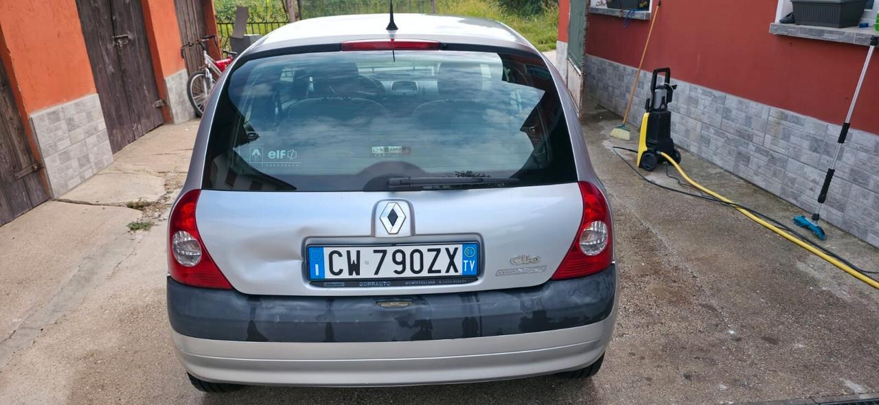 Renault Clio 1.2 cat 3 porte Confort Authentique neop