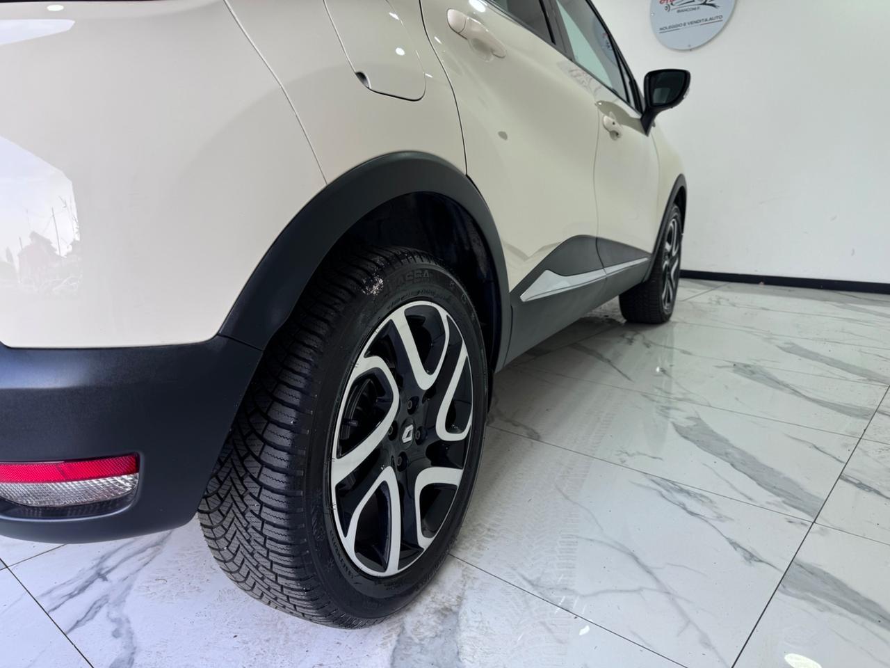 Renault Captur-78000-2017- 110 CV Energy Intens