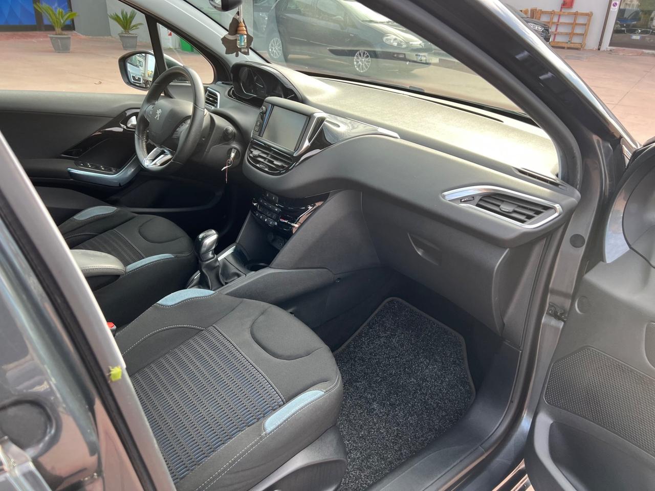 Peugeot 208 1.4 HDi 68 CV 5 porte Allure
