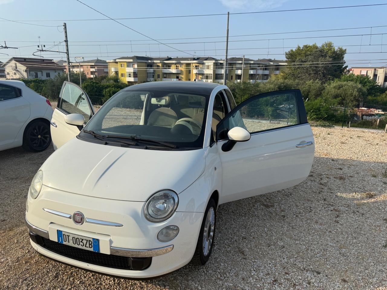 Fiat 500 1.2 Lounge 3.999€ PERMUTE