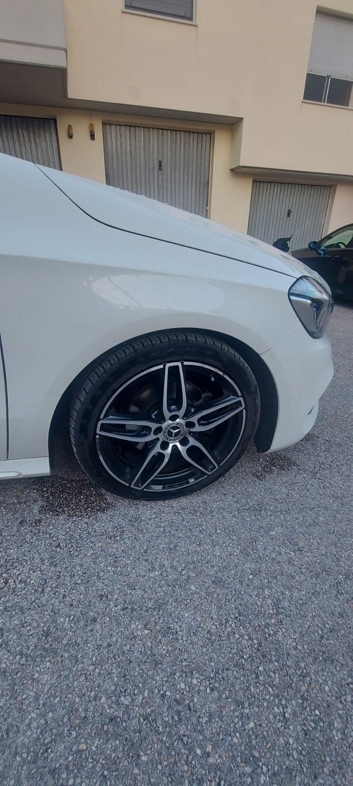 Mercedes-benz A 200 d Automatic Premium AMG