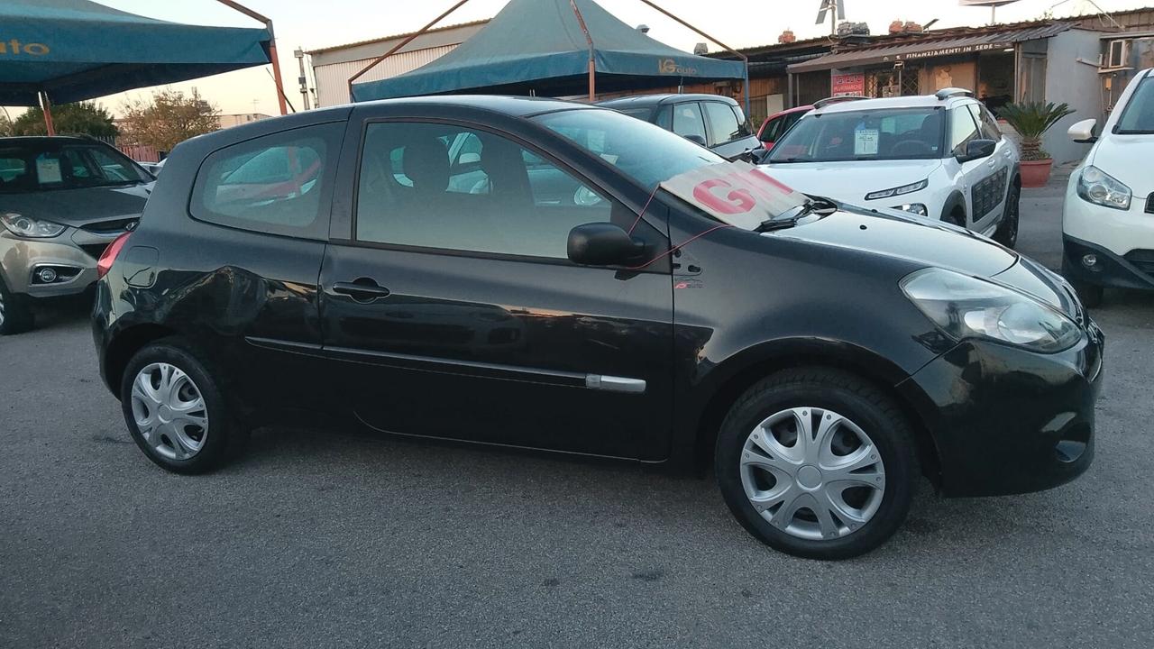 Renault Clio 1.2 benzina gpl di serie