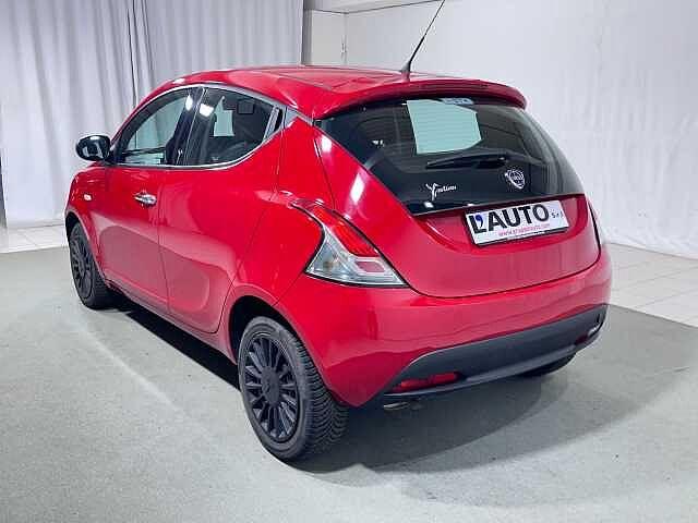 Lancia Ypsilon 1.2 69 CV 5 porte Silver