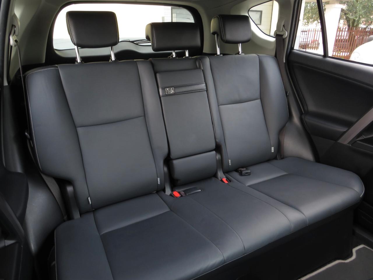 Toyota RAV 4 2.5vvt-i hybrid Lounge. full led/adas/port elettr.