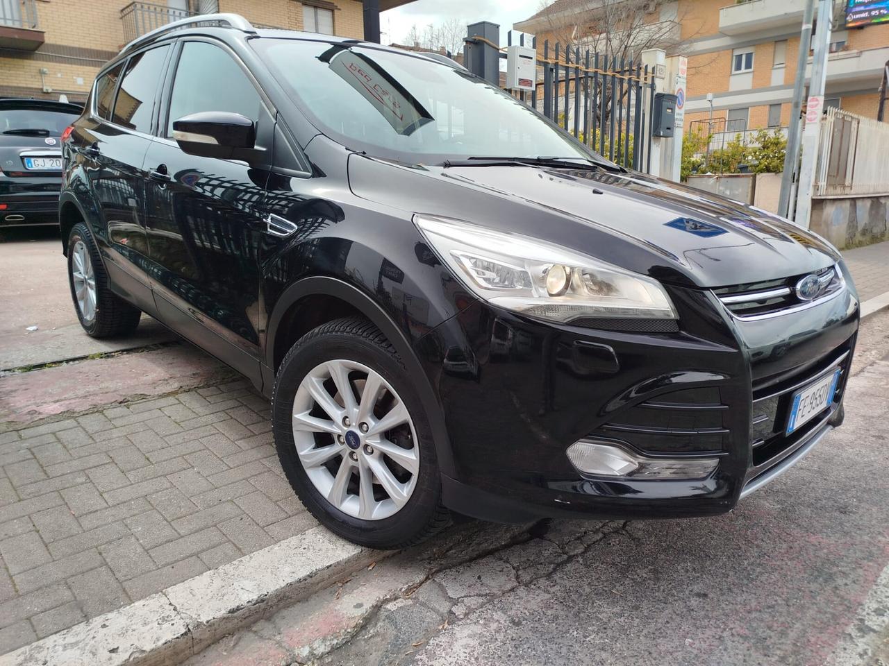 KUGA 2.0-150cv 4WD AUTOMATICA- PELLE-XENO-NAVI-