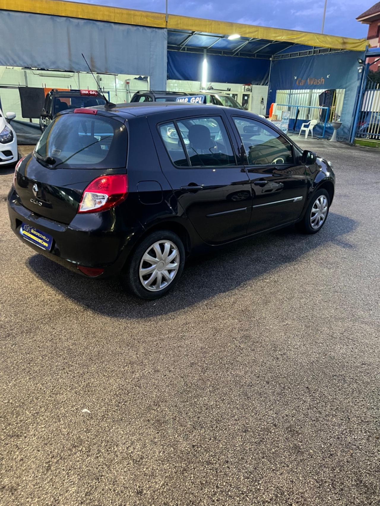 Renault Clio 1.2 16V 5 porte GPL Dynamique