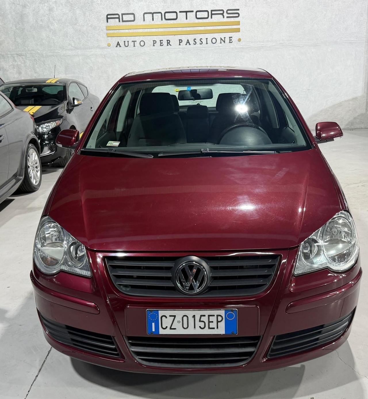 Volkswagen Polo Benzina Neopatentati 5 Posti