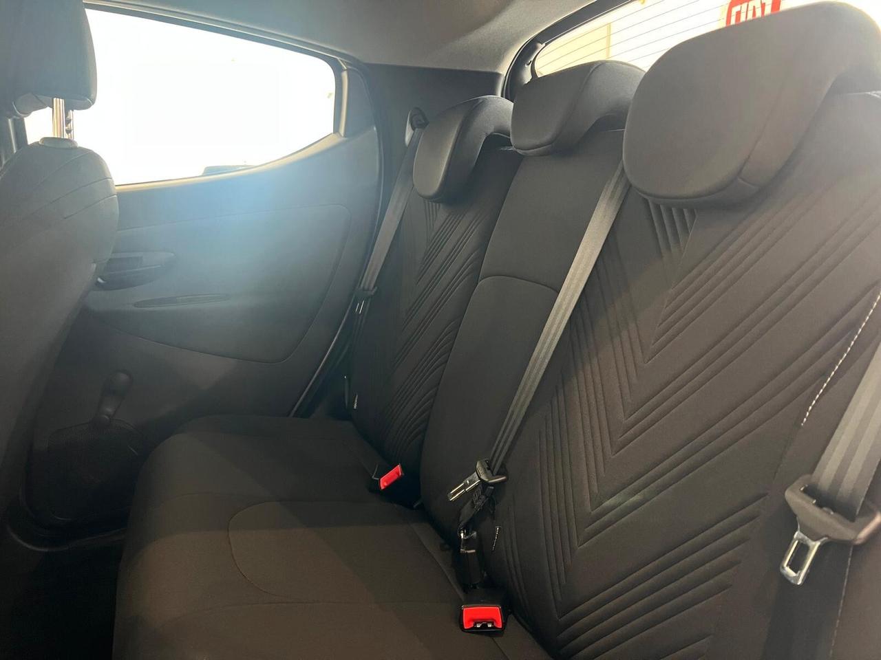 Lancia Ypsilon 1.0 FireFly 5 porte S&S Hybrid Gold