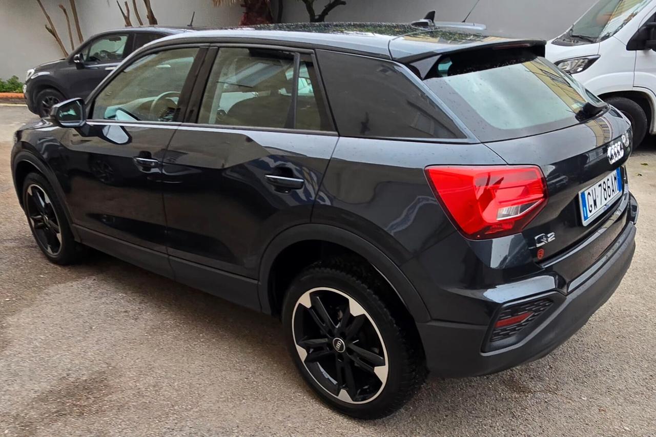 Audi Q2 35 TDI quattro S tronic Business