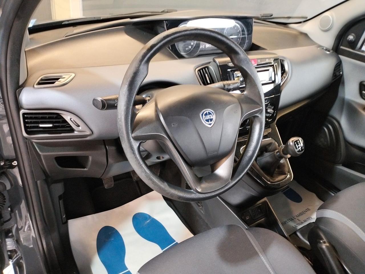 Lancia Ypsilon 1.2 Silver 69cv