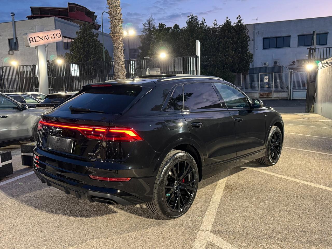 Q8 SUV TDI quattro 210 kW tiptronic S line edition TETTO APRIBILE