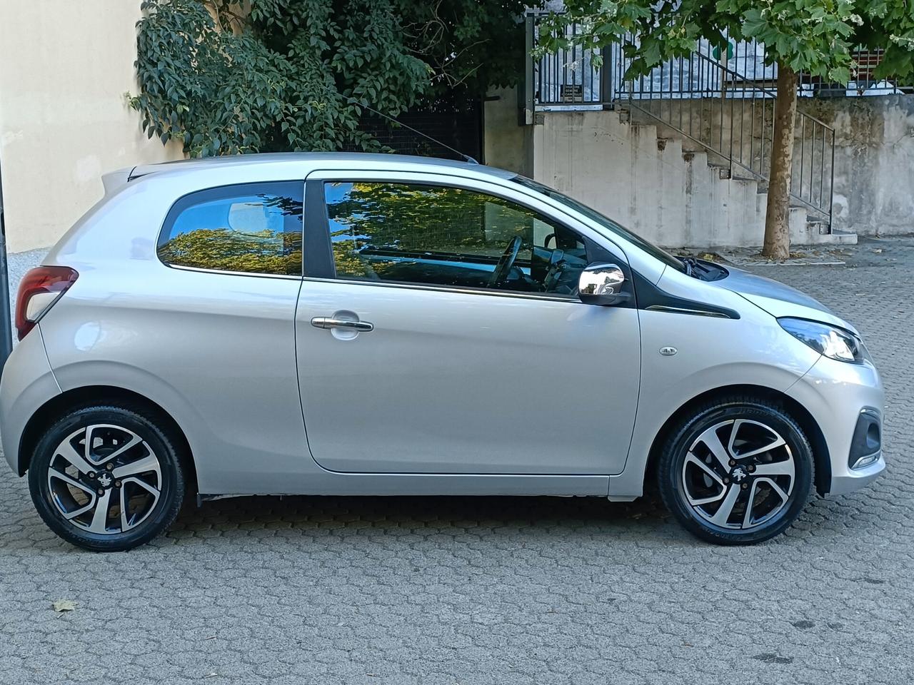 Peugeot 108 VTi 68 3 porte Allure TOP!