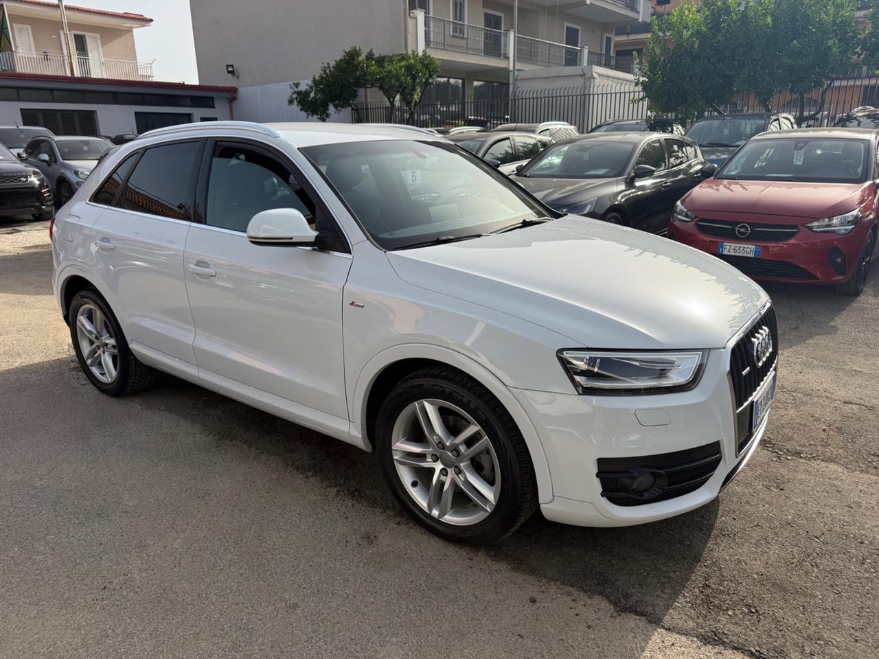 Audi Q3 2.0 tdi 177cv S-Line S-Tronic Quattro