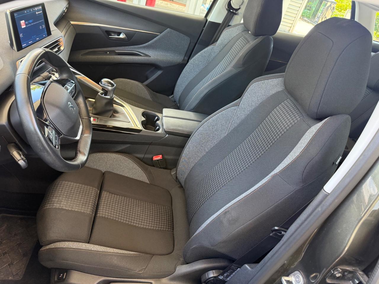 Peugeot 3008 BlueHDi 130 S&S Business