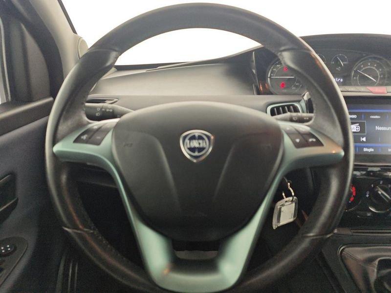 Lancia Ypsilon 1.0 FireFly 5 porte S&S Hybrid Gold Plus