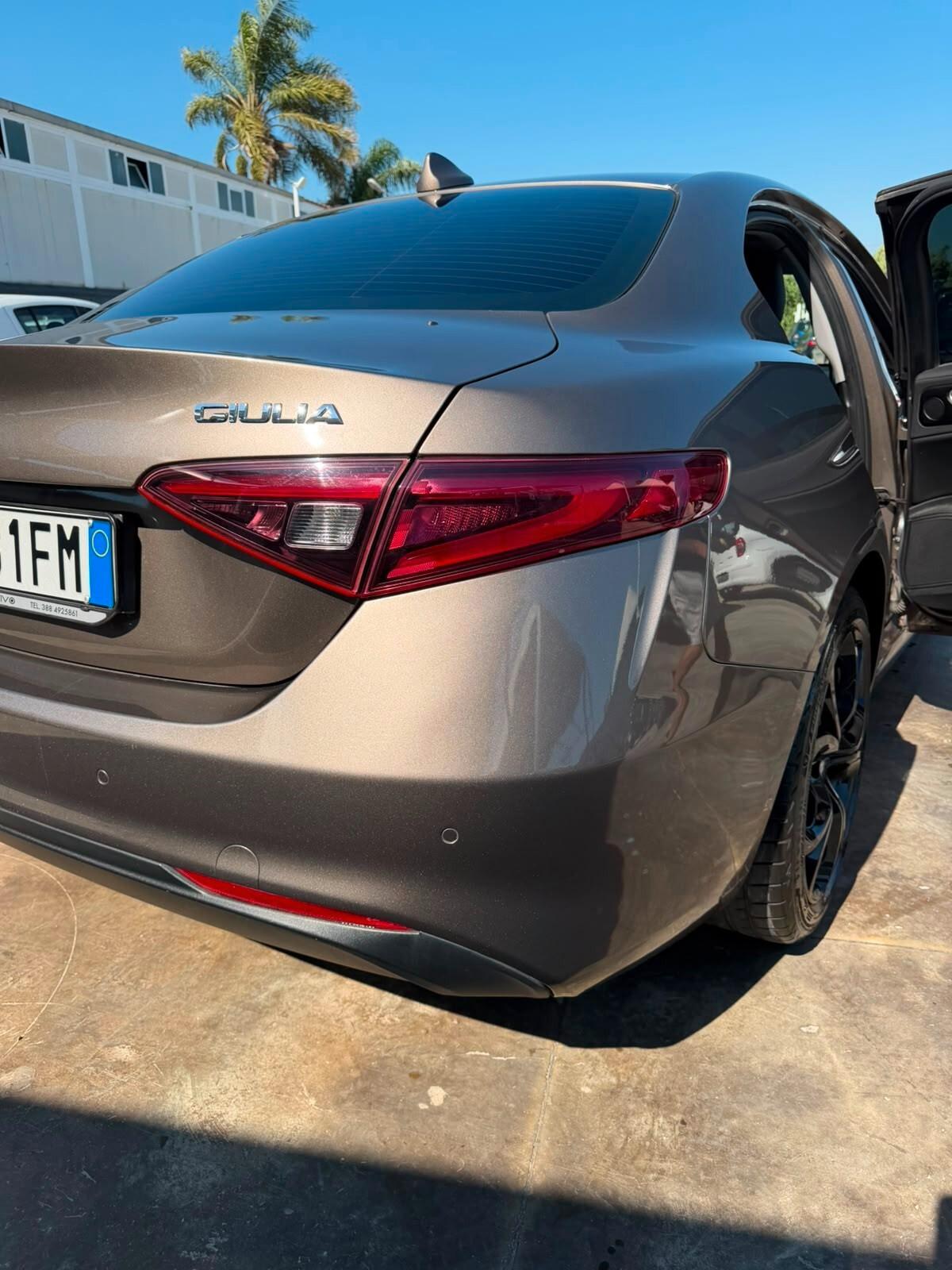 Alfa Romeo Giulia 2.2 Turbodiesel 150 CV Super