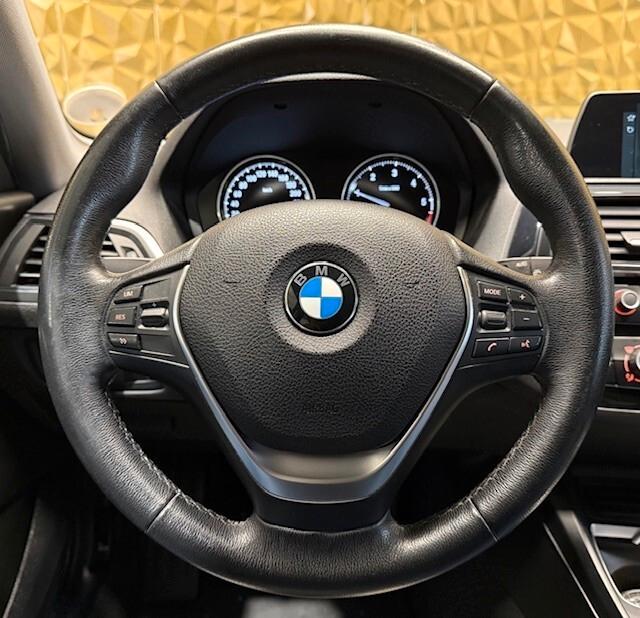 Bmw 116 116d 5p. Urban