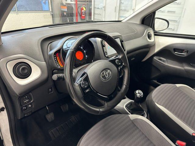 TOYOTA Aygo Connect 1.0 VVT-i 72 CV 5 porte x-play