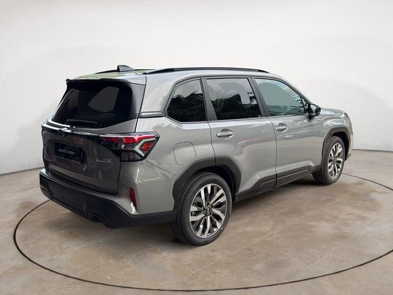 Subaru Forester 2.0 e-Boxer Premium auto