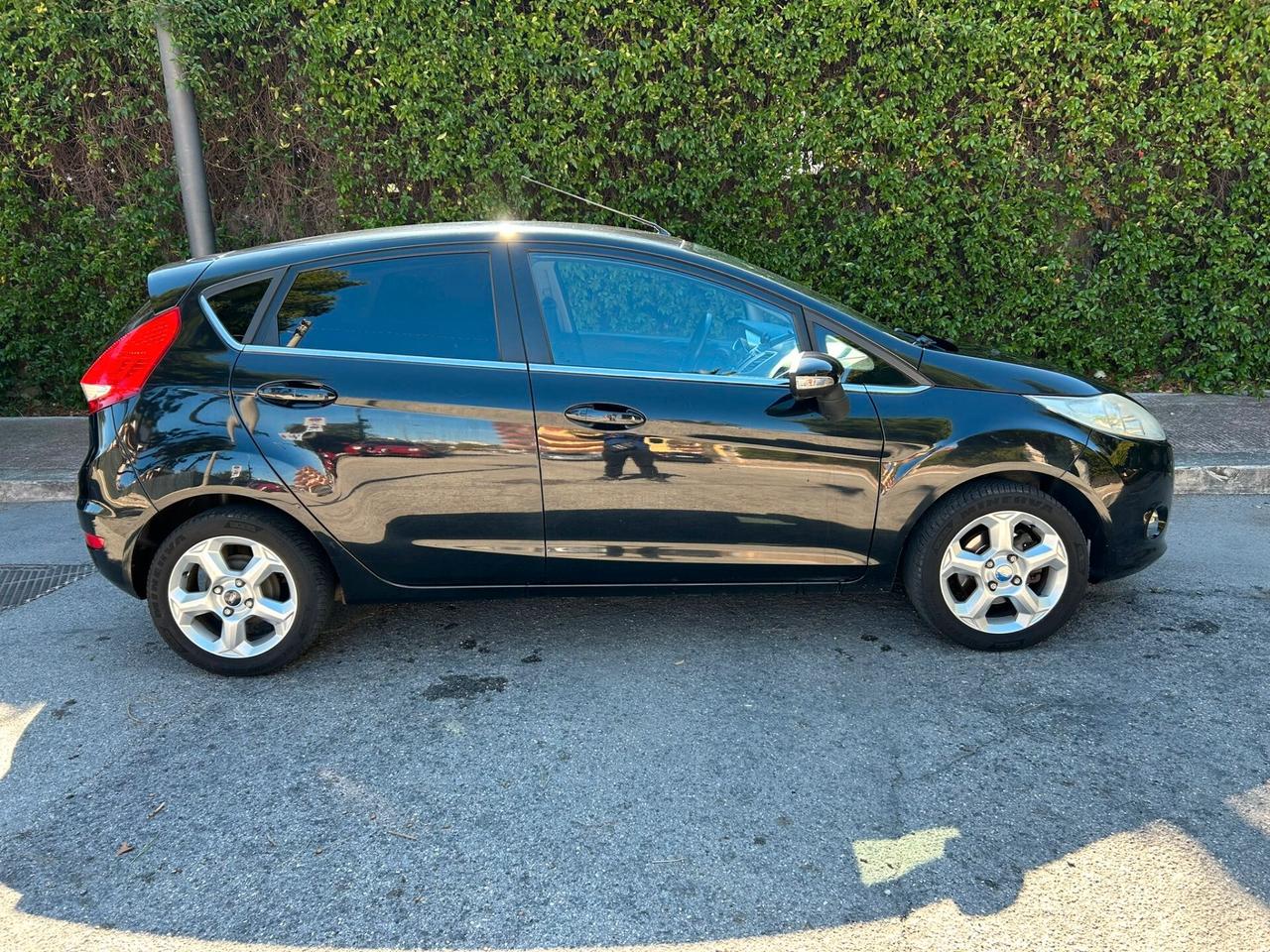 Ford Fiesta 1.4 5 porte Bz.- GPL Titanium