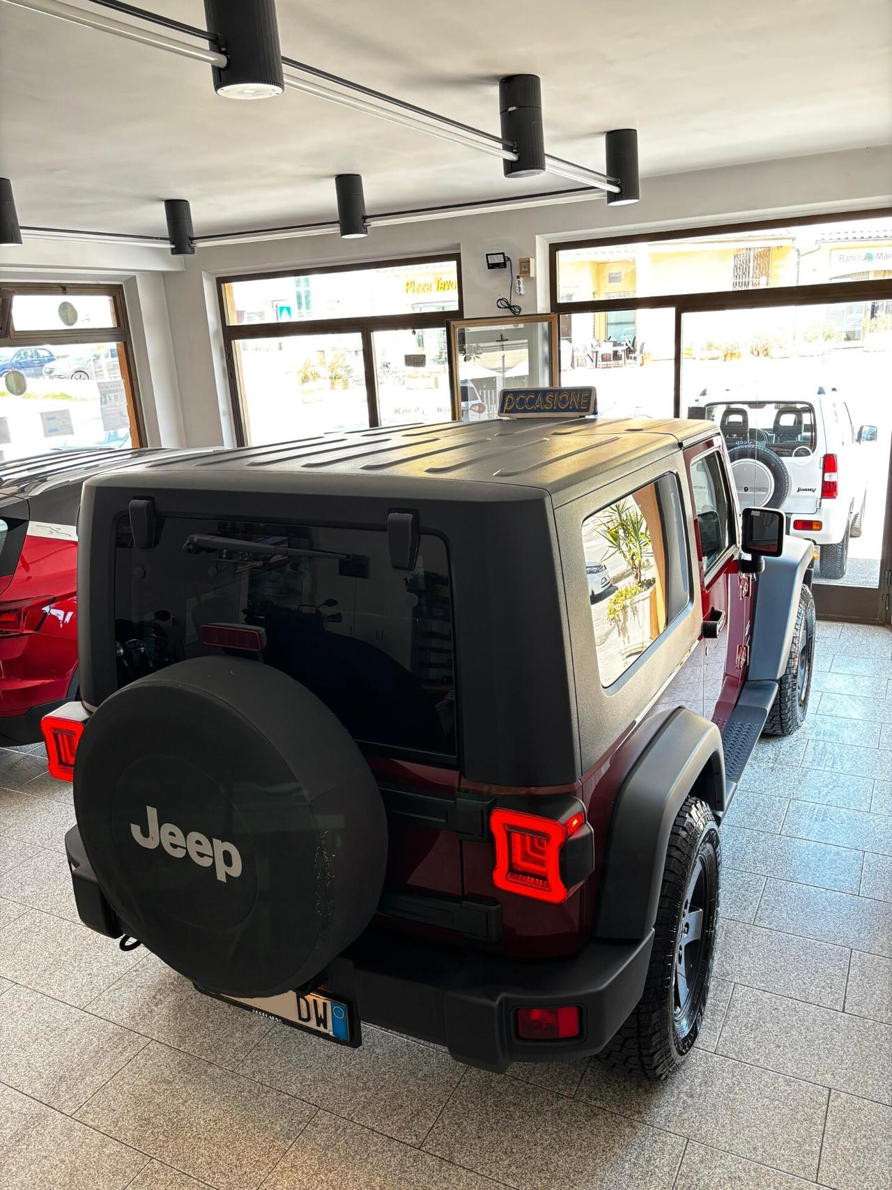Jeep Wrangler 3.8 Sahara Auto DA VETRINA