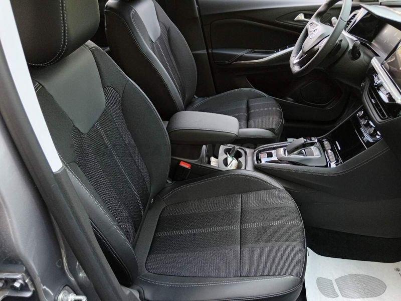 Opel Grandland Grandland 1.6 phev Business Elegance fwd 225cv auto