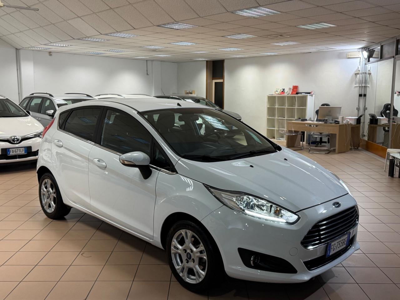 Ford Fiesta 1.4 5 porte Bz.- GPL Black & White Edition