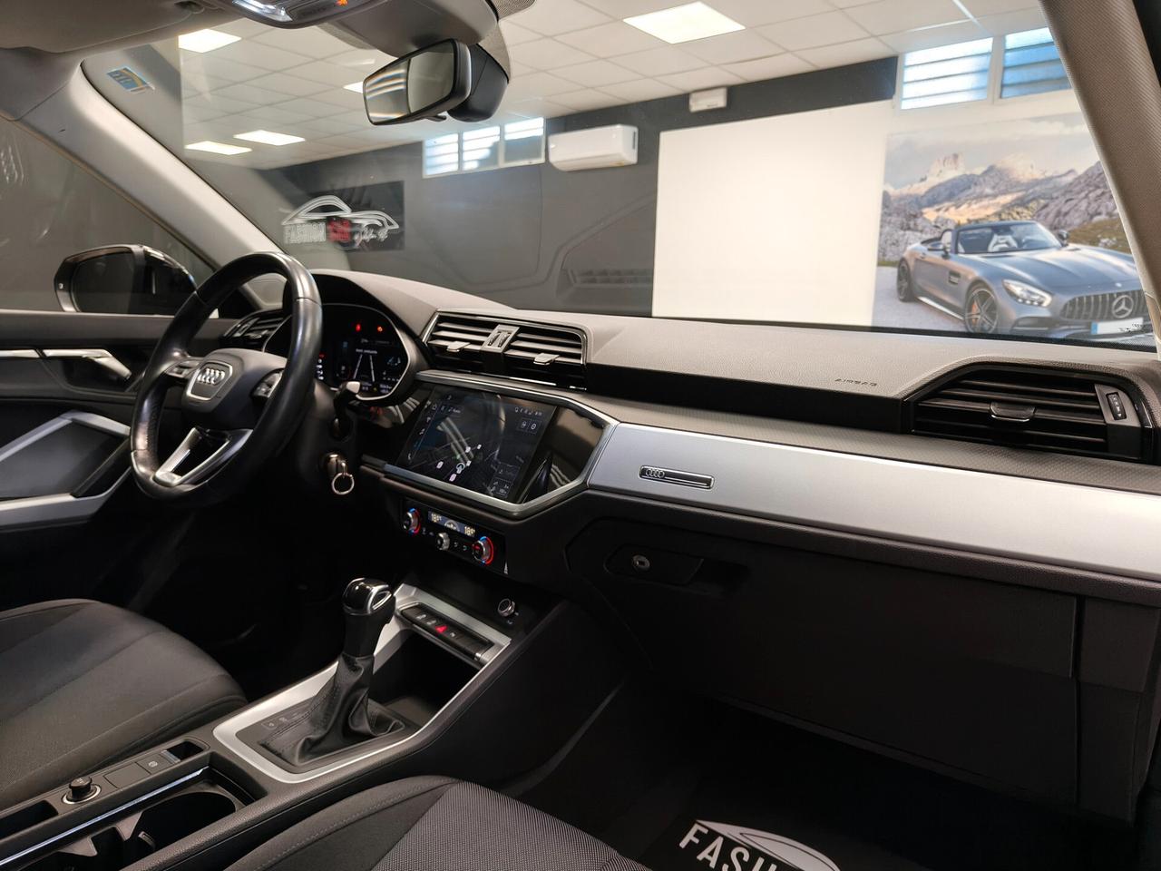 Audi Q3 35 TDI S tronic Business