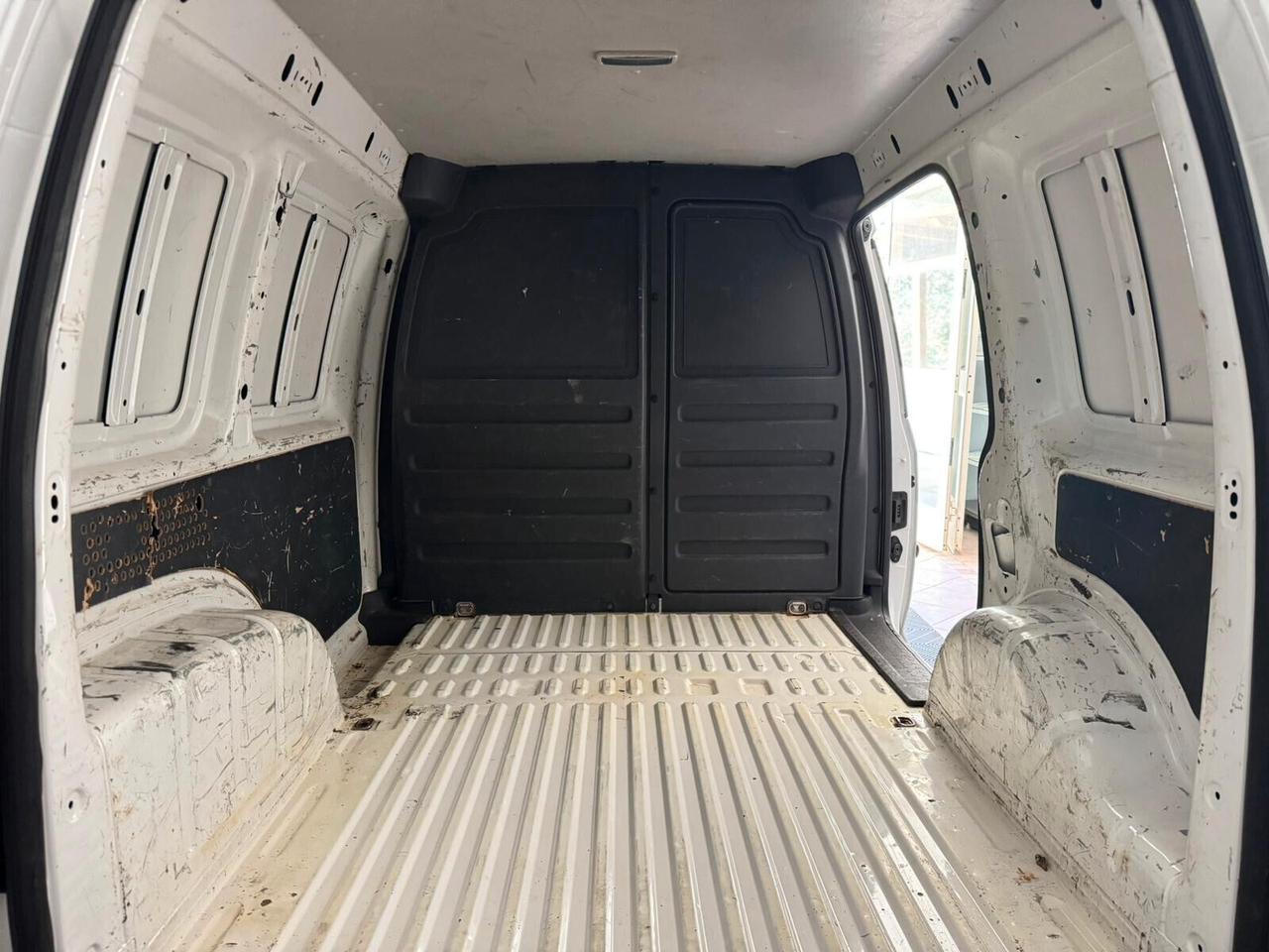 Volkswagen Caddy GANCIO TRAINO E CARRELLO