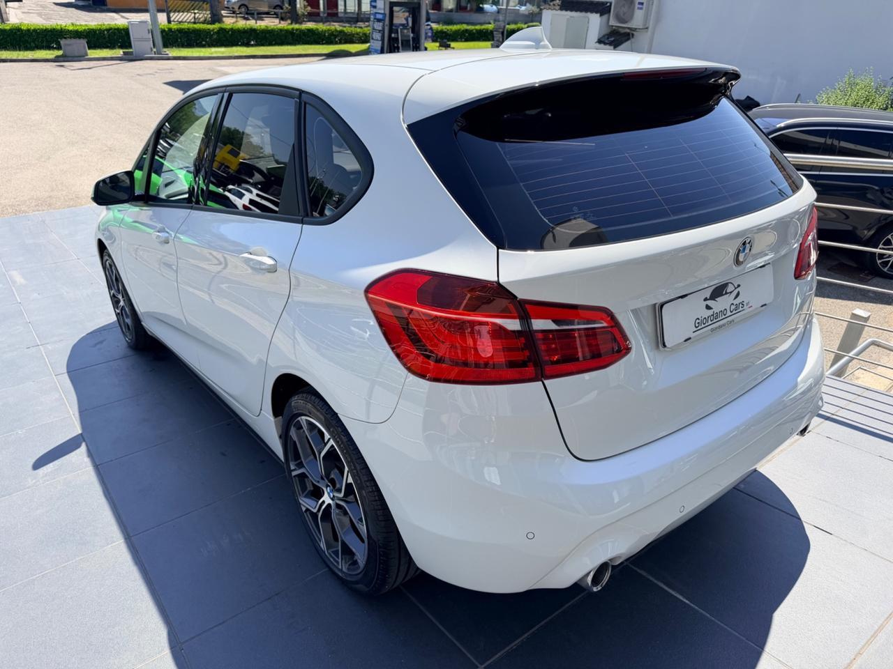 Bmw 2er Active Tourer 220d Luxury aut.