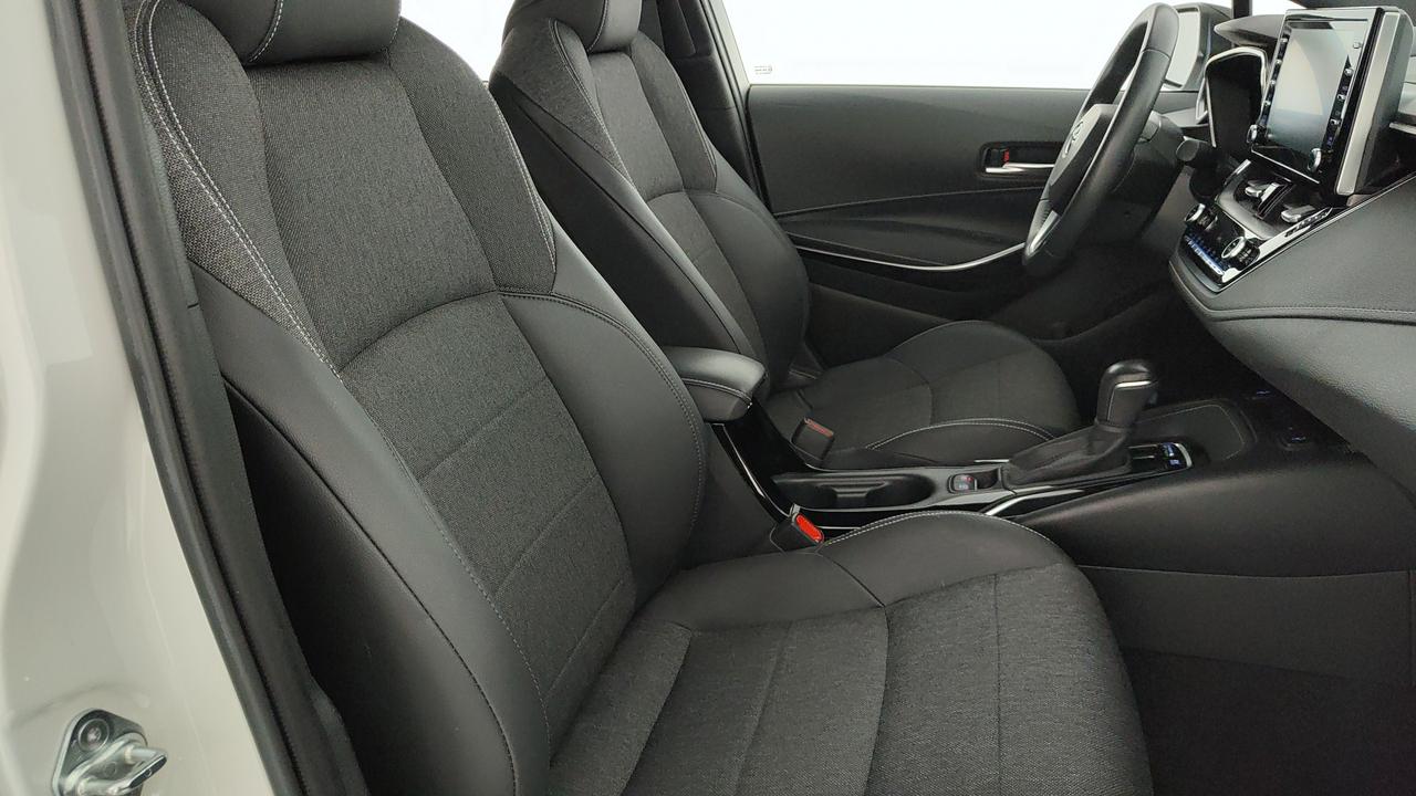 TOYOTA Corolla 1.8h Style cvt