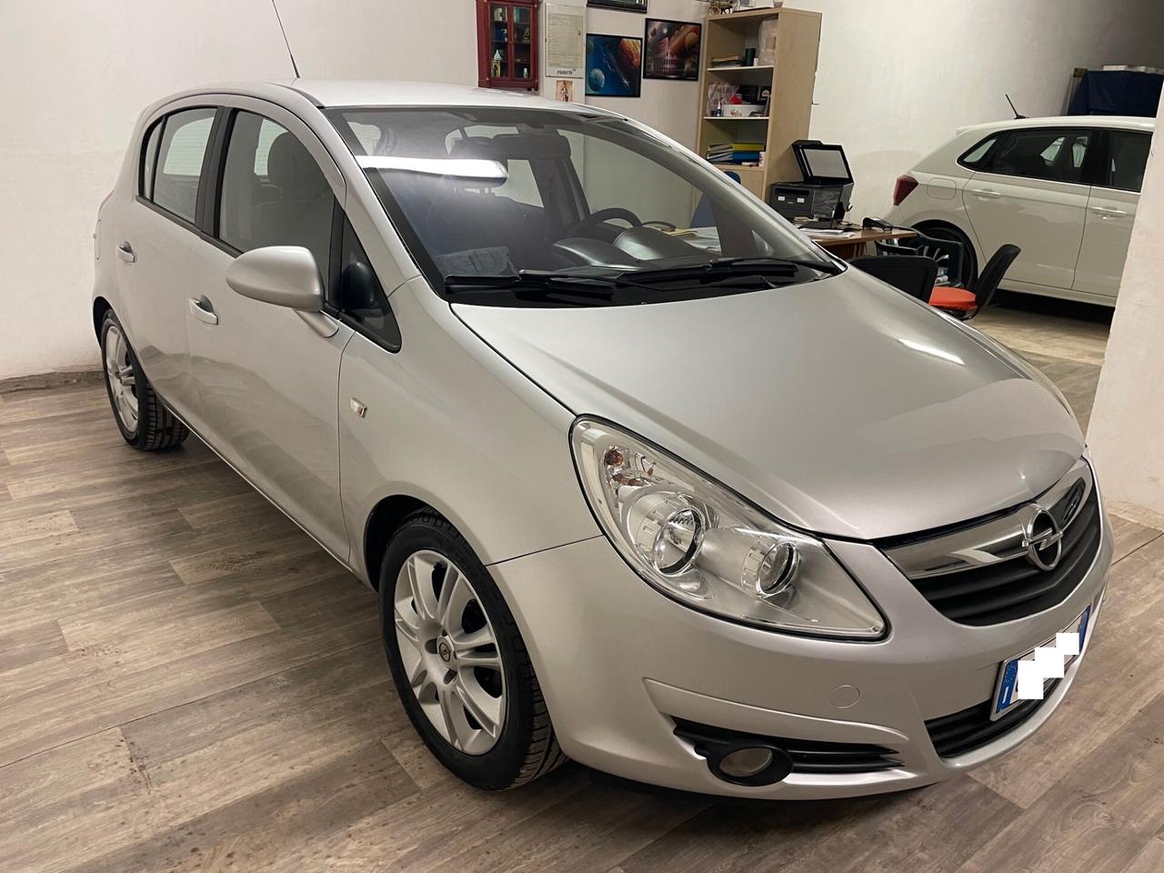 Opel Corsa 1.4 GPL Cosmo Full Optional