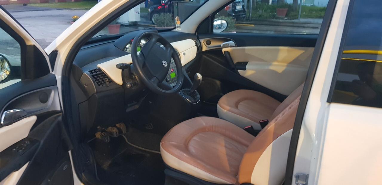 Lancia Ypsilon 1.3 Multijet 16V Oro