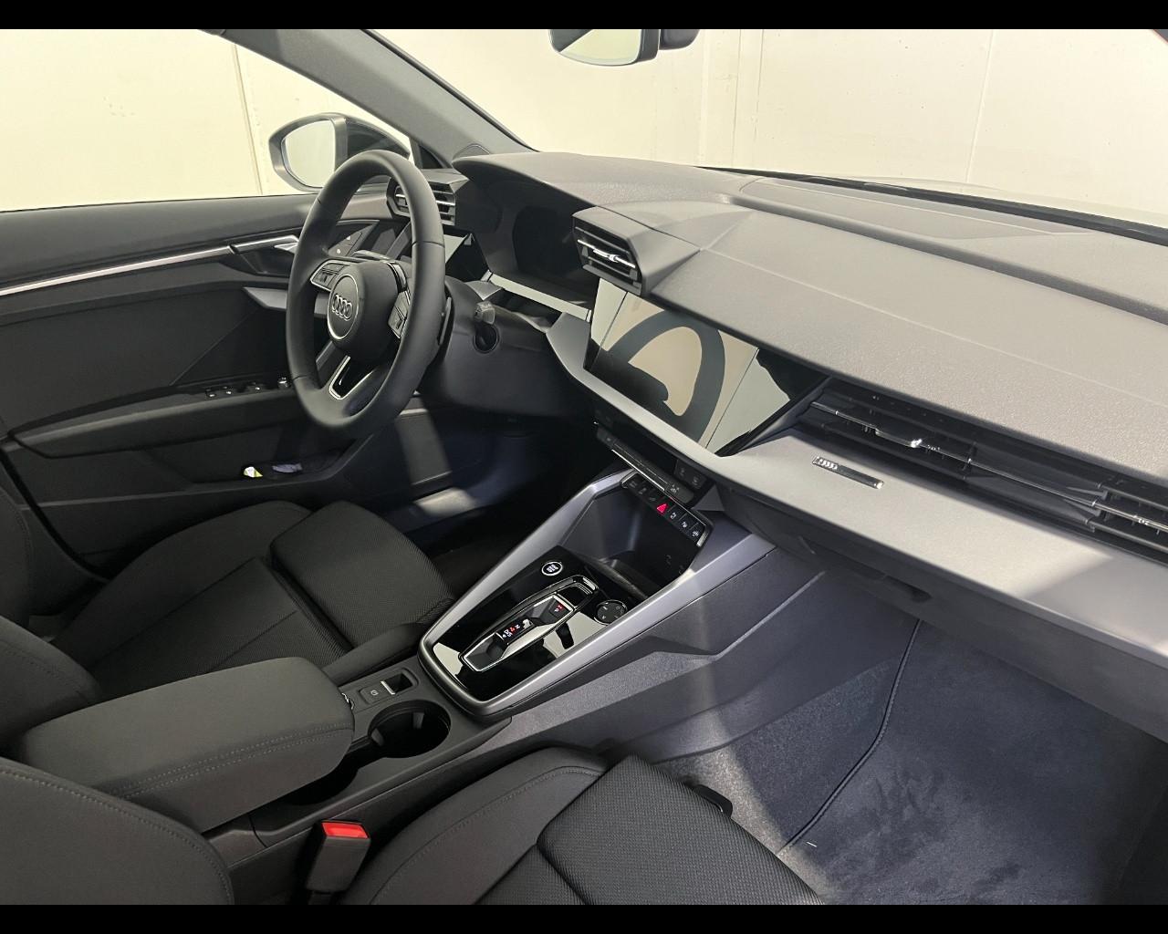 AUDI A3 SPORTBACK 40 TFSI e S-TRONIC BUSINESS ADVANCED
