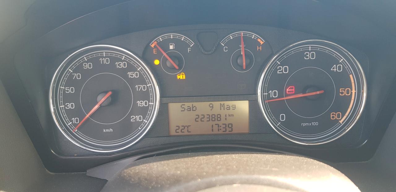 Fiat Croma 1.9 Multijet Emotion