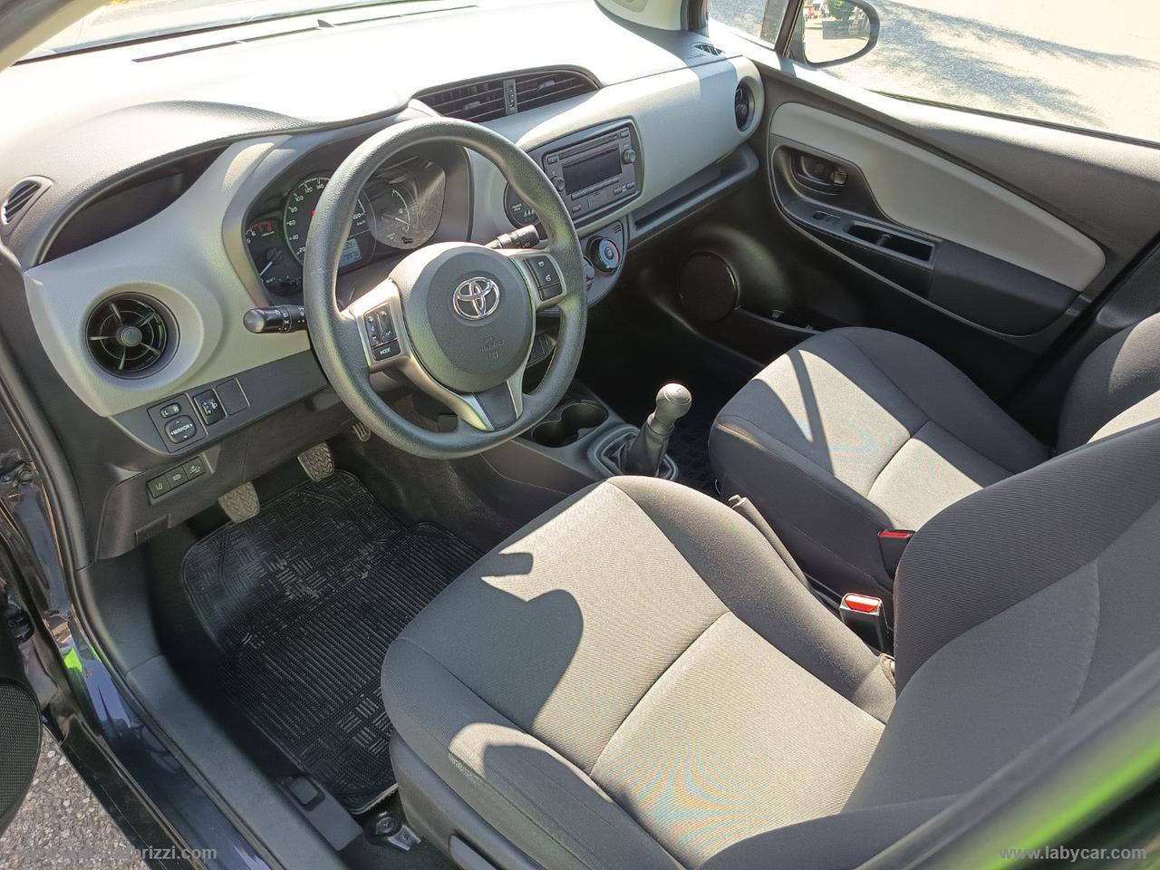 TOYOTA Yaris 1.0 72 CV 5p. Cool SOLO 29.000 KM