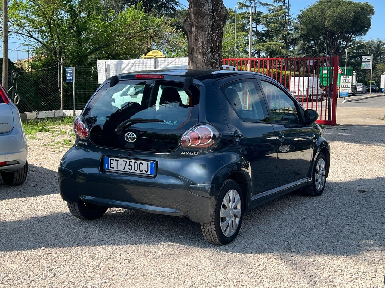 Toyota Aygo 1.0 12V VVT-i 5 porte Active Connect