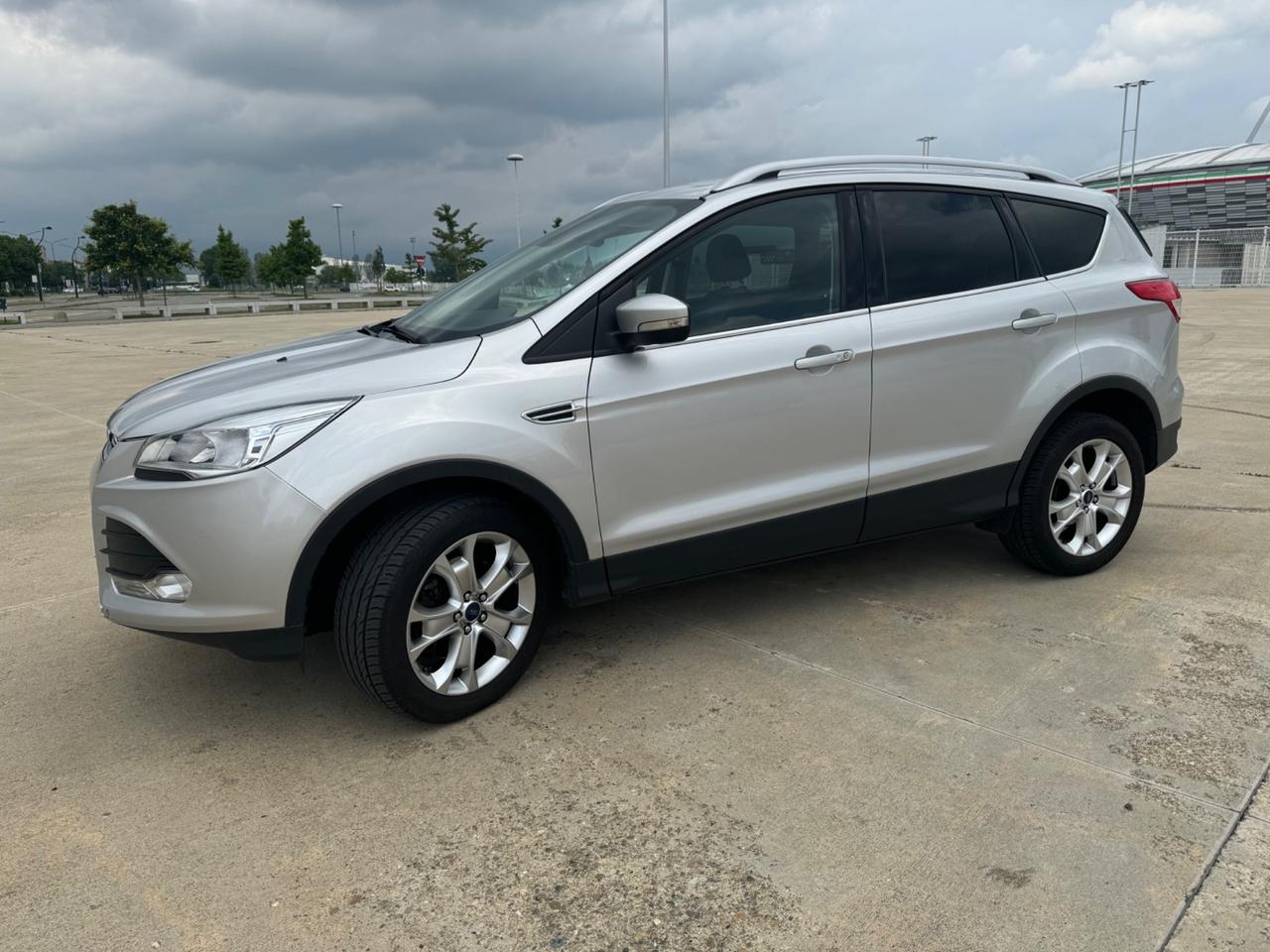 Ford Kuga 2.0 TDCI 150 CV S&S 4WD Powershift Titanium