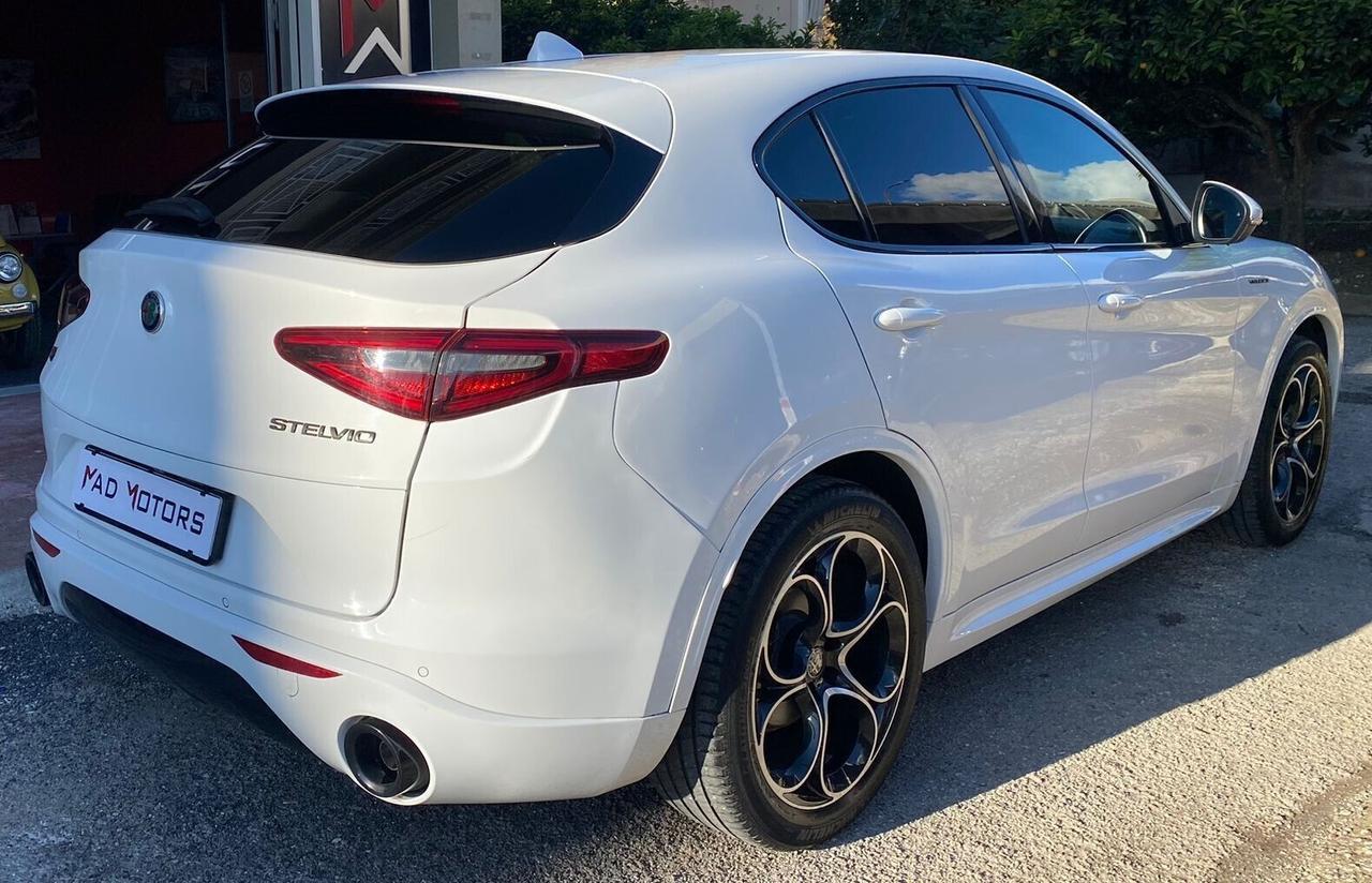 Alfa Romeo Stelvio 2.2 Turbodiesel 210 CV AT8 Q4 V