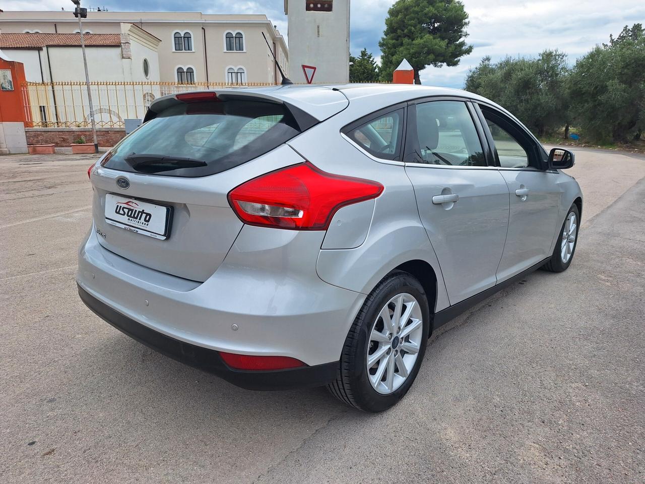 Ford Focus 1.5 TDCi 120 CV BERLINA 100000 KM