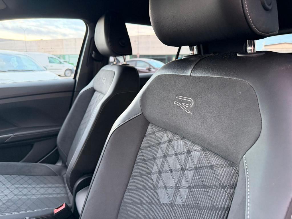 Volkswagen T-Cross 1.0 tsi R-Line 115cv